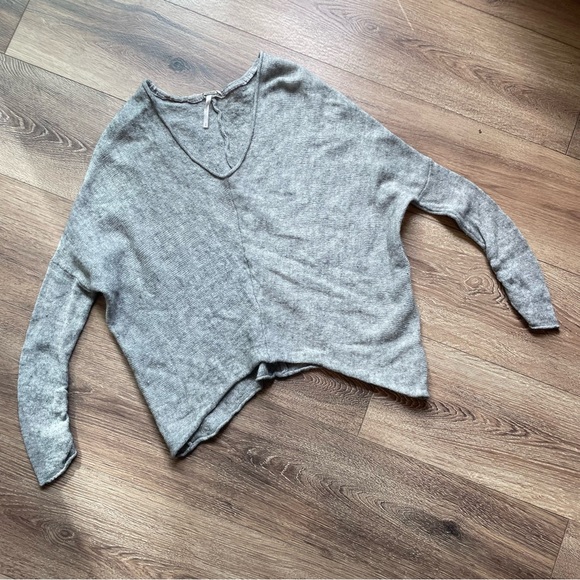 Free People 2/3 braided sleeve Sweater Grey Small - Picture 1 of 6